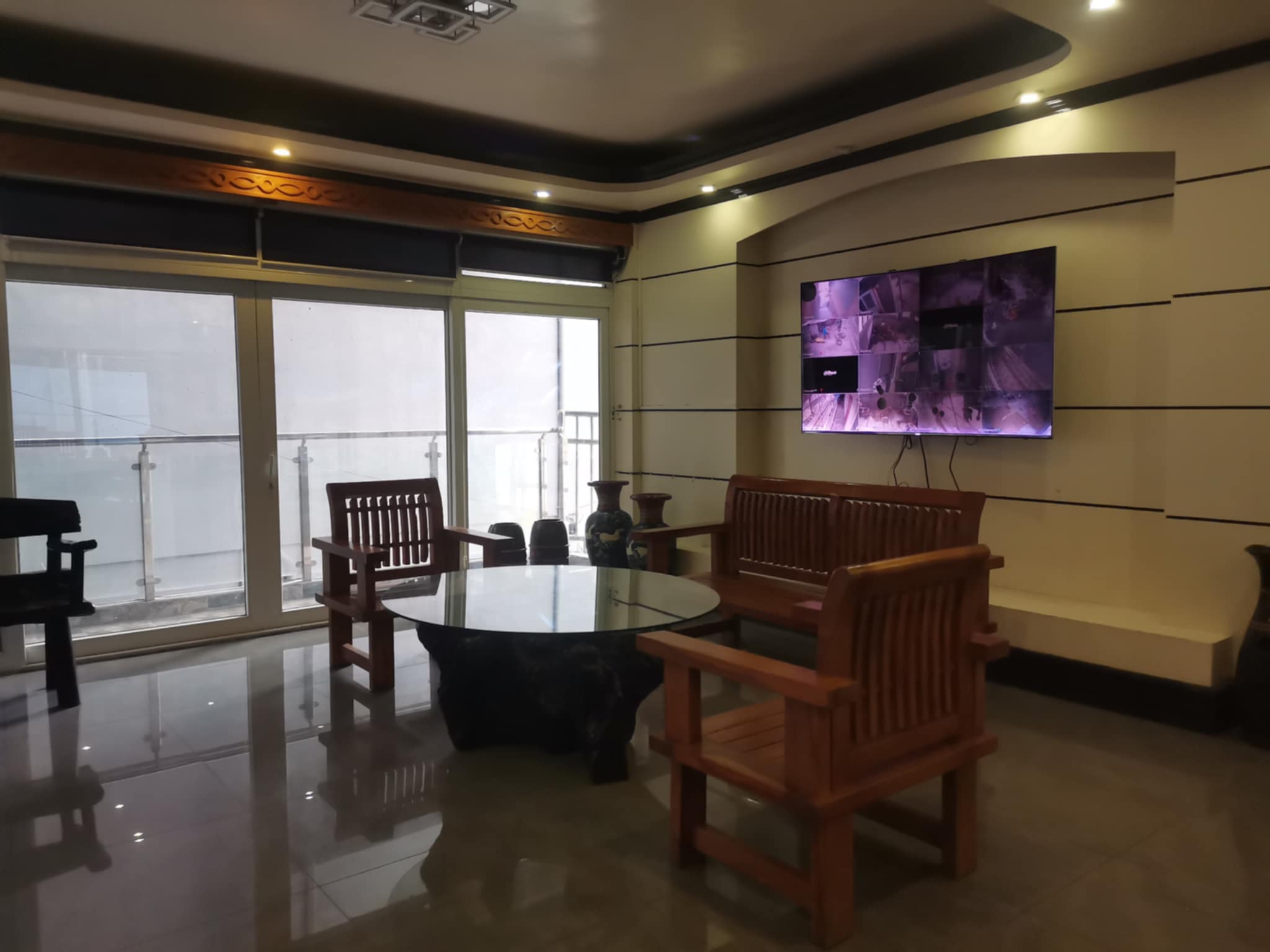 6 Storey Multi-Purpose Building with 33 Rooms in Ambiong, La Trinidad